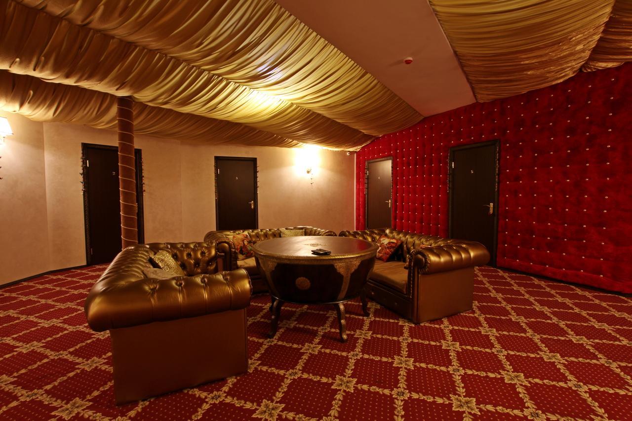 India Palace Hotel Jarkov Exterior foto