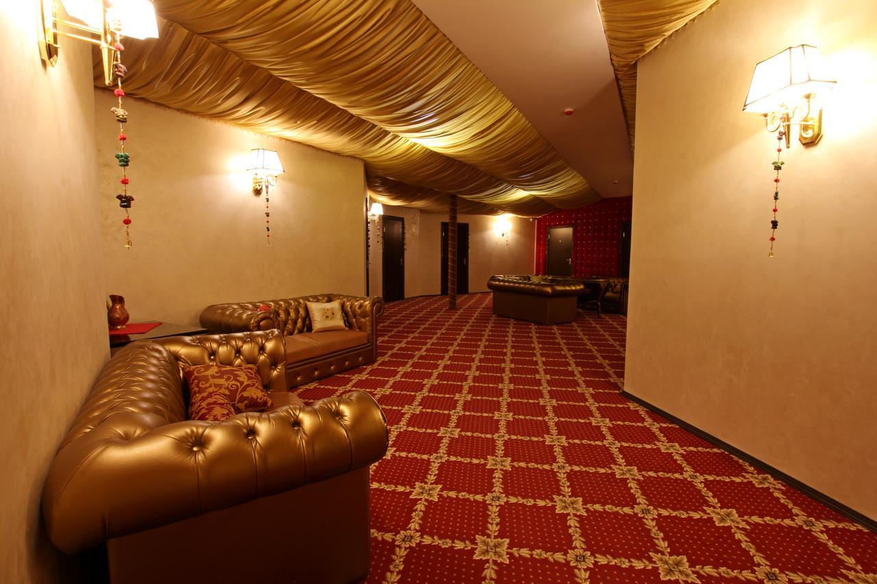 India Palace Hotel Jarkov Exterior foto